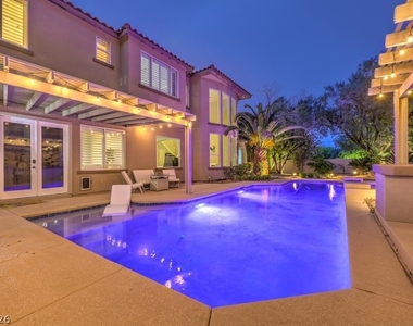 2849 Soaring Peak Avenue - Photo Thumbnail 43