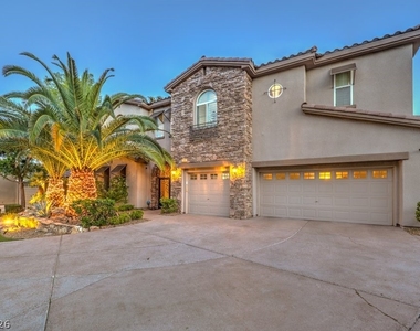 2849 Soaring Peak Avenue - Photo Thumbnail 3