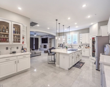 2849 Soaring Peak Avenue - Photo Thumbnail 14