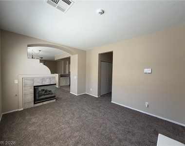 10975 Pumpkin Ridge Avenue - Photo Thumbnail 3