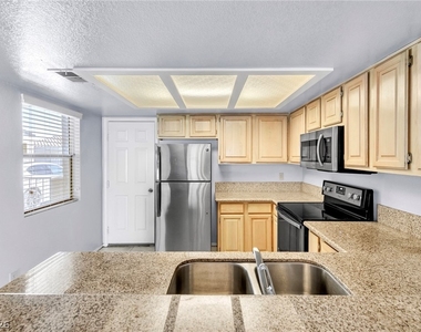 6250 Flamingo Road - Photo Thumbnail 9