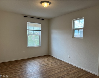 9379 Barcolobo Avenue - Photo Thumbnail 13