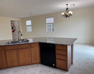 9379 Barcolobo Avenue - Photo Thumbnail 4