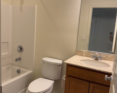 9379 Barcolobo Avenue - Photo Thumbnail 6