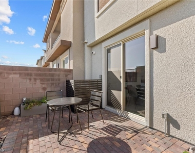 692 Echelon Street - Photo Thumbnail 31