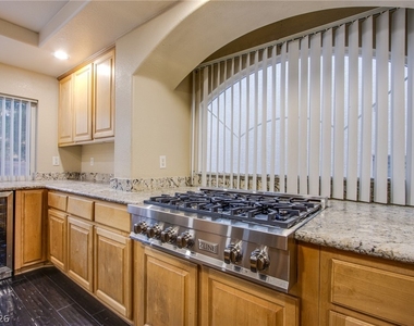 6637 Coronado Palms Avenue - Photo Thumbnail 11