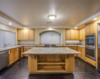 6637 Coronado Palms Avenue - Photo Thumbnail 10
