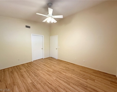 7450 S Eastern Avenue - Photo Thumbnail 10