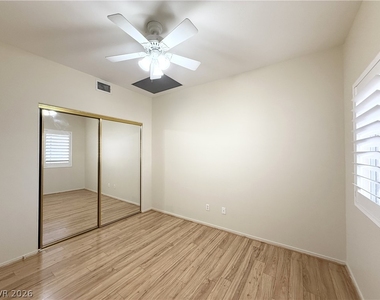 7450 S Eastern Avenue - Photo Thumbnail 17
