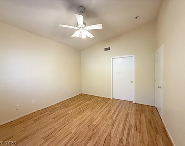 7450 S Eastern Avenue - Photo Thumbnail 11