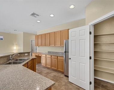 7588 Shiny Bangle Court - Photo Thumbnail 12