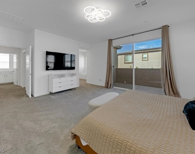299 Mount Tyndall Street - Photo Thumbnail 26
