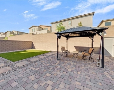 299 Mount Tyndall Street - Photo Thumbnail 43