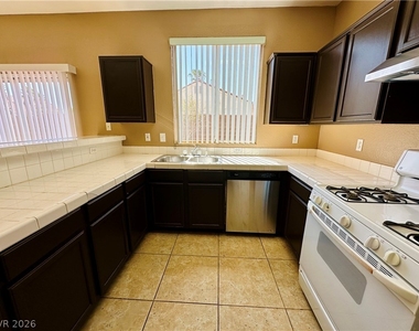 143 Willow Dove Avenue - Photo Thumbnail 6