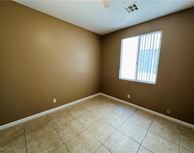 143 Willow Dove Avenue - Photo Thumbnail 8