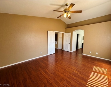 143 Willow Dove Avenue - Photo Thumbnail 14
