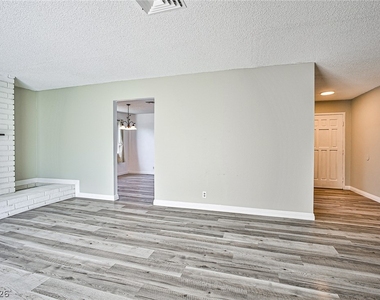 1320 Robin Street - Photo Thumbnail 17
