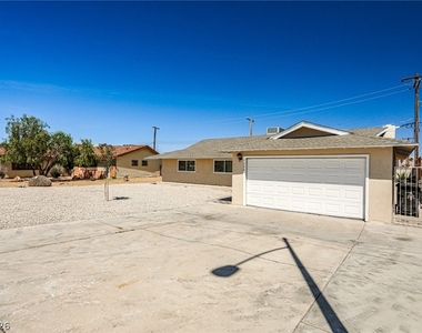 1320 Robin Street - Photo Thumbnail 3