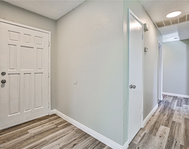 1320 Robin Street - Photo Thumbnail 18