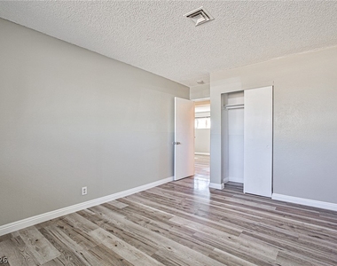 1320 Robin Street - Photo Thumbnail 20