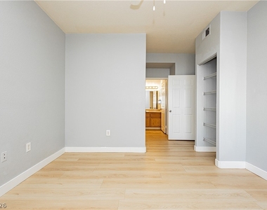 3318 N Decatur Boulevard - Photo Thumbnail 32
