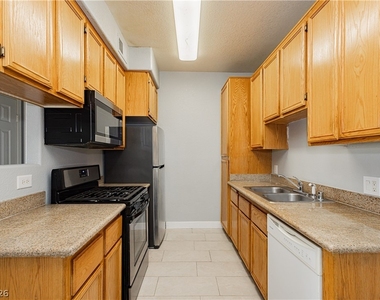 3318 N Decatur Boulevard - Photo Thumbnail 28