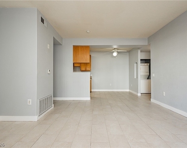 3318 N Decatur Boulevard - Photo Thumbnail 27
