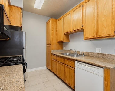 3318 N Decatur Boulevard - Photo Thumbnail 23