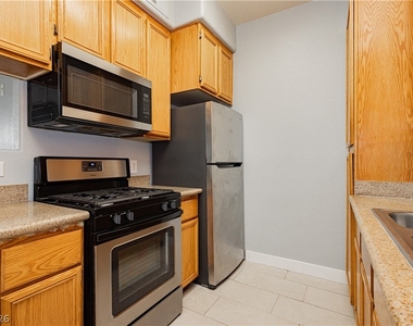 3318 N Decatur Boulevard - Photo Thumbnail 16