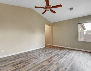 2294 Tedesca Drive - Photo Thumbnail 9
