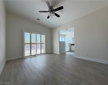 124 Lemongold Street - Photo Thumbnail 7