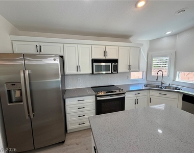 124 Lemongold Street - Photo Thumbnail 6
