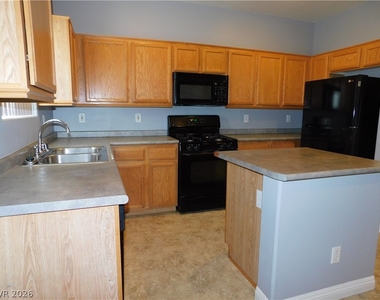 7985 Saba Rock Court - Photo Thumbnail 12