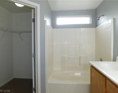 7985 Saba Rock Court - Photo Thumbnail 28