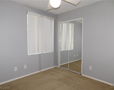 7985 Saba Rock Court - Photo Thumbnail 32