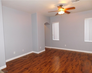 7985 Saba Rock Court - Photo Thumbnail 8