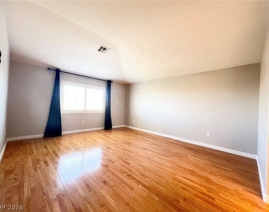 538 Los Hermanos Street - Photo Thumbnail 19