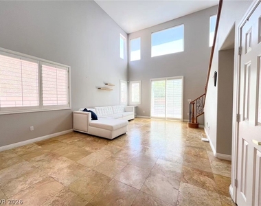 538 Los Hermanos Street - Photo Thumbnail 3