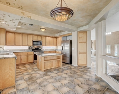 10130 Walhalla Plateau Court - Photo Thumbnail 11