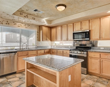 10130 Walhalla Plateau Court - Photo Thumbnail 14