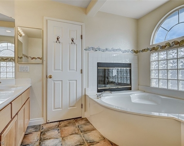 10130 Walhalla Plateau Court - Photo Thumbnail 35