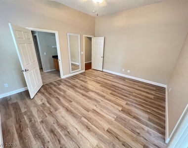 10628 Whitebrush Avenue - Photo Thumbnail 4