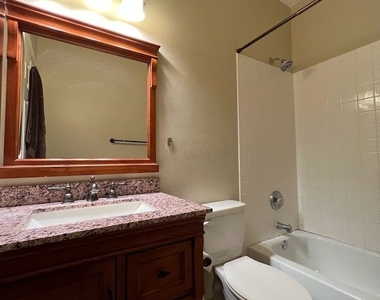 10628 Whitebrush Avenue - Photo Thumbnail 9