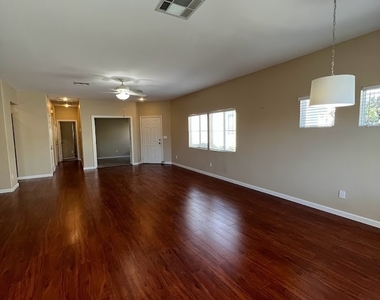 10628 Whitebrush Avenue - Photo Thumbnail 2