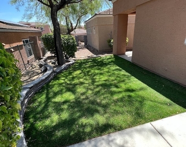 10628 Whitebrush Avenue - Photo Thumbnail 10
