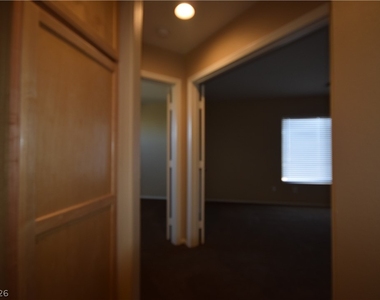 4036 Joyous Street - Photo Thumbnail 12