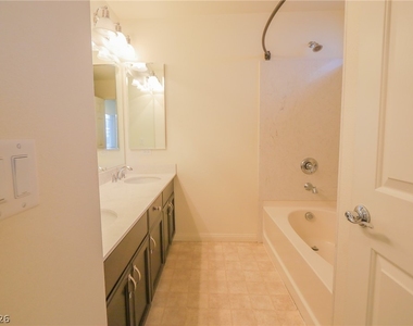 6418 Jackson Spring Road - Photo Thumbnail 10