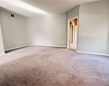 830 Carnegie Street - Photo Thumbnail 8