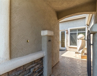 2215 Scarlet Rose Drive - Photo Thumbnail 4