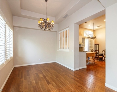 2215 Scarlet Rose Drive - Photo Thumbnail 13